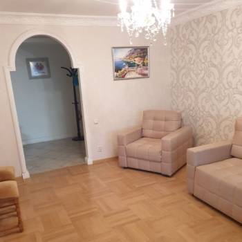 Сдается 2-х комнатная квартира, 75 м²