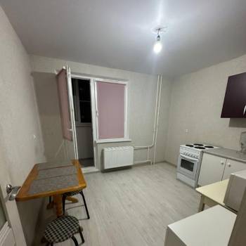 Сдается 1-комнатная квартира, 38 м²