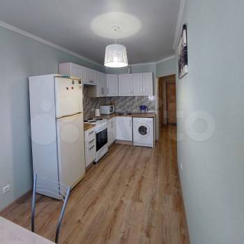 Сдается 1-комнатная квартира, 39 м²