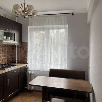 Сдается 1-комнатная квартира, 58 м²