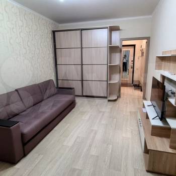 Сдается 1-комнатная квартира, 35 м²