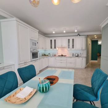 Продается Многокомнатная квартира, 184,5 м²