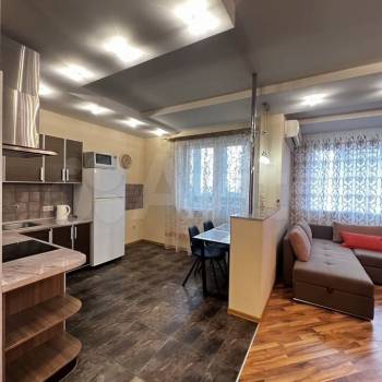 Сдается 1-комнатная квартира, 50 м²