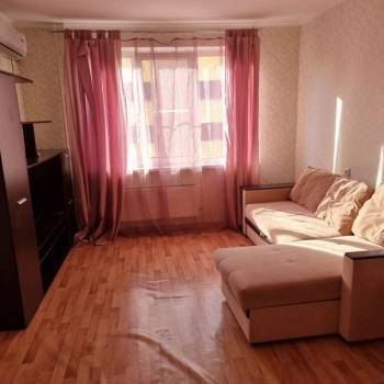 Сдается 1-комнатная квартира, 38 м²