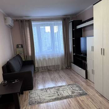 Сдается 1-комнатная квартира, 40 м²