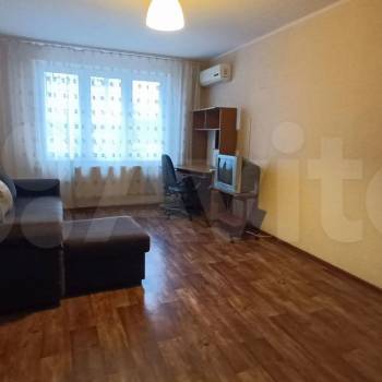 Сдается 1-комнатная квартира, 42 м²