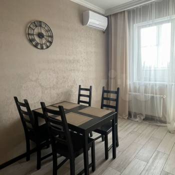 Сдается 1-комнатная квартира, 50 м²