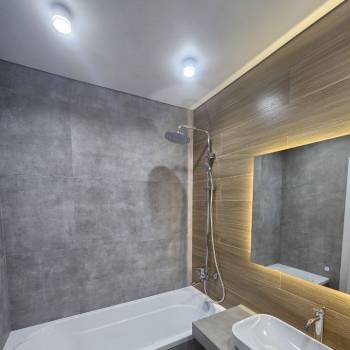 Продается 1-комнатная квартира, 37 м²