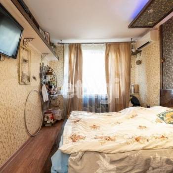 Продается Многокомнатная квартира, 82 м²