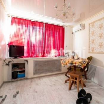 Продается Многокомнатная квартира, 82 м²