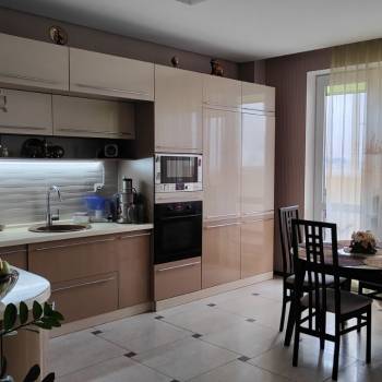 Продается 2-х комнатная квартира, 74 м²