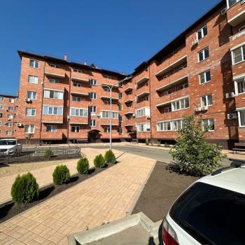 Продается 1-комнатная квартира, 38 м²