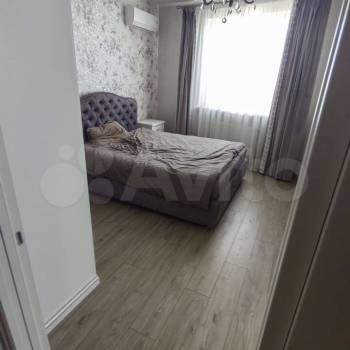 Продается Многокомнатная квартира, 165,2 м²