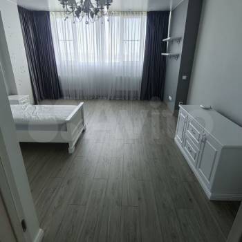 Продается Многокомнатная квартира, 165,2 м²