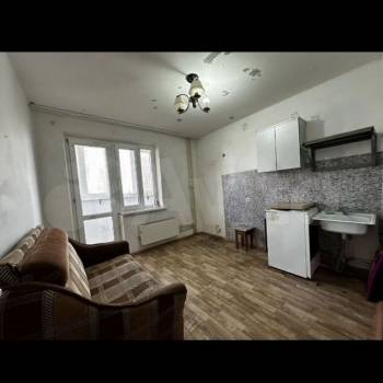 Продается 1-комнатная квартира, 35 м²