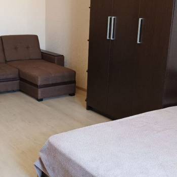 Сдается 1-комнатная квартира, 43 м²