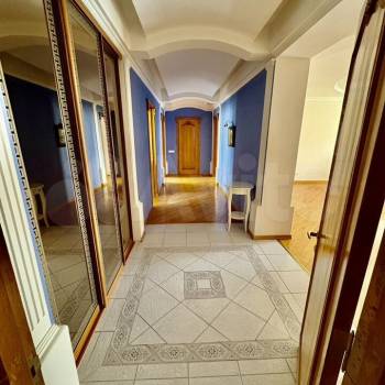 Продается Многокомнатная квартира, 150,3 м²