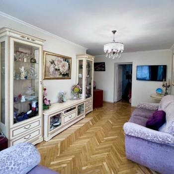 Продается 3-х комнатная квартира, 56 м²