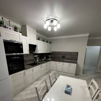 Сдается Многокомнатная квартира, 75,9 м²