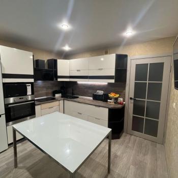 Продается 1-комнатная квартира, 40 м²