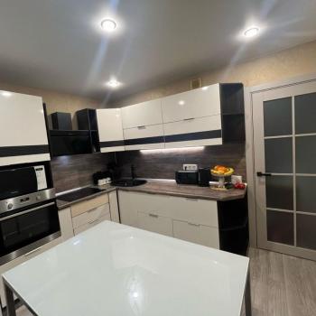 Продается 1-комнатная квартира, 40 м²