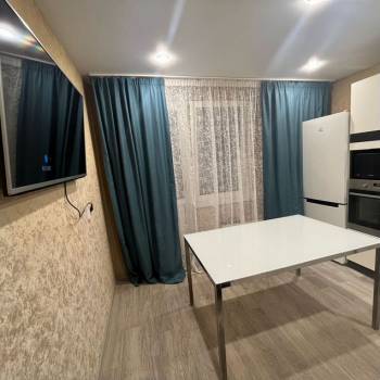 Продается 1-комнатная квартира, 40 м²