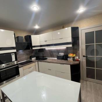 Продается 1-комнатная квартира, 40 м²