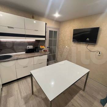 Продается 1-комнатная квартира, 40 м²