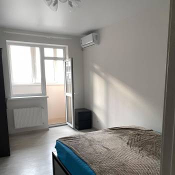 Сдается 1-комнатная квартира, 42 м²