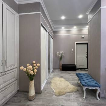 Продается 1-комнатная квартира, 60 м²