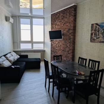 Продается 2-х комнатная квартира, 90 м²