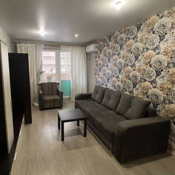 Продается 1-комнатная квартира, 37,4 м²
