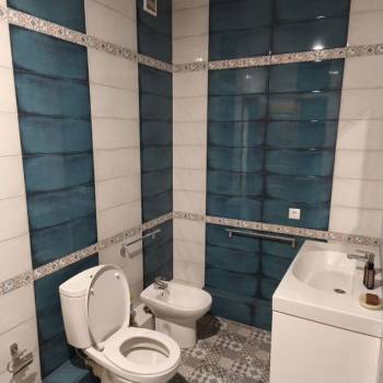 Продается 1-комнатная квартира, 76,5 м²