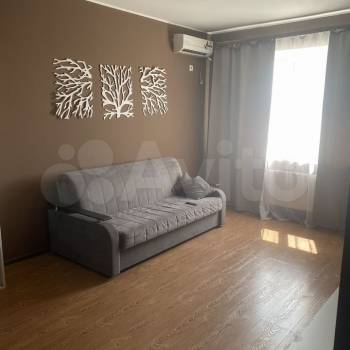 Продается 1-комнатная квартира, 39 м²