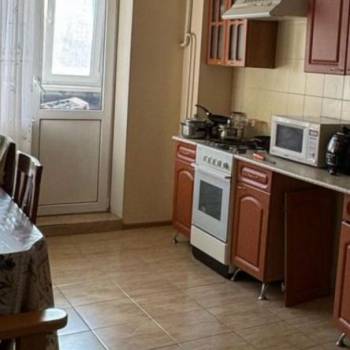 Продается 1-комнатная квартира, 50 м²