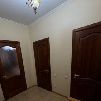 Продается 1-комнатная квартира, 50 м²
