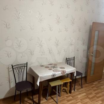 Продается 1-комнатная квартира, 49 м²