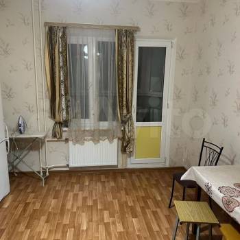 Продается 1-комнатная квартира, 49 м²