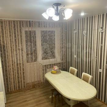 Продается 3-х комнатная квартира, 101 м²