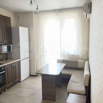Продается 1-комнатная квартира, 41 м²