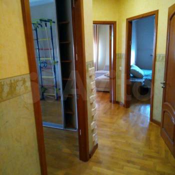 Продается Многокомнатная квартира, 103 м²