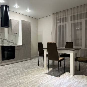 Сдается 2-х комнатная квартира, 64 м²