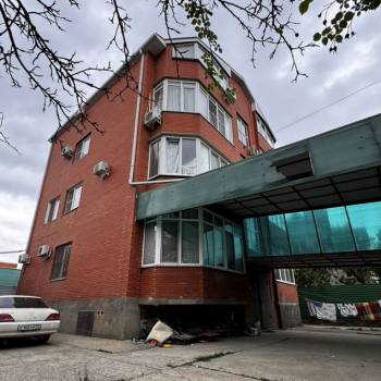 Продается Многокомнатная квартира, 140 м²