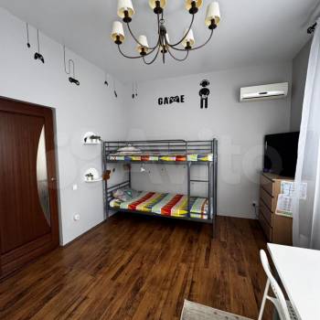 Продается Многокомнатная квартира, 140 м²
