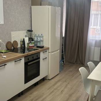 Продается 1-комнатная квартира, 42,1 м²