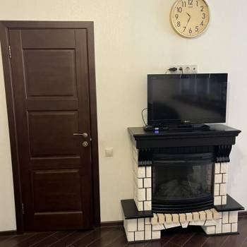 Продается 1-комнатная квартира, 63,7 м²