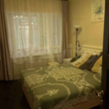 Продается 1-комнатная квартира, 63,7 м²