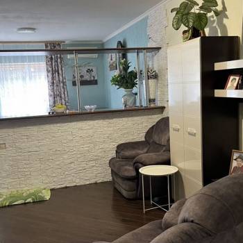 Продается 1-комнатная квартира, 63,7 м²