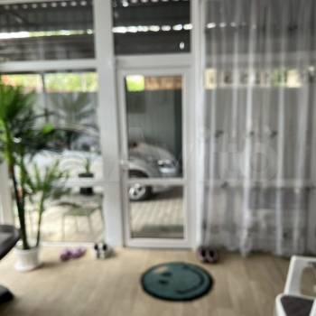 Продается 1-комнатная квартира, 63,7 м²