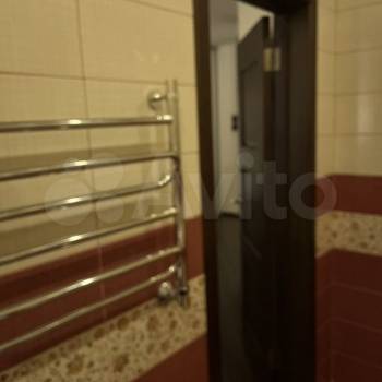 Продается 1-комнатная квартира, 63,7 м²